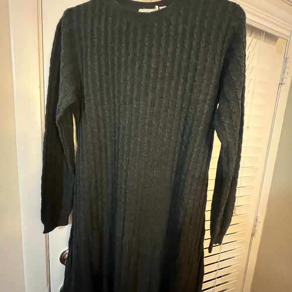 Wild Rose Sport. Gray Knit Three Quarter Length Dress size Medium - Picture 5 of 5